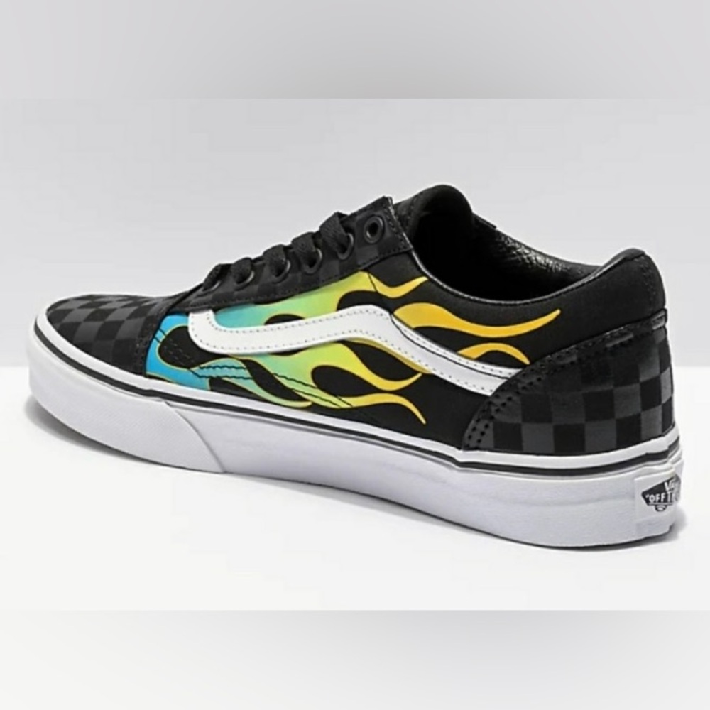 Vans “Old Skool” Kids Black Checkered Sneakers Glow Multicolor Flames SZ 6.0 - Picture 4 of 8